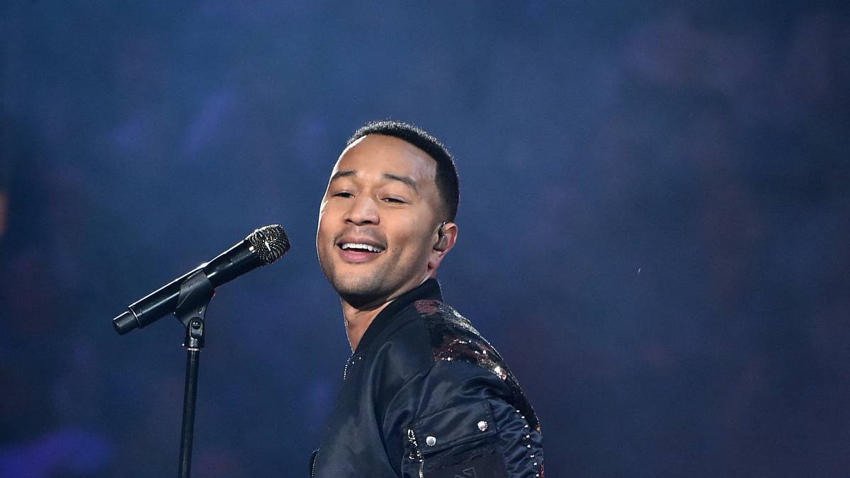 Da wird auch Lena gern gelauscht haben: Show-Act beim All-Star Game war Soul-Star John Legend