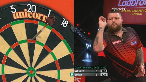 Beim Viertelfinal-Match zwischen Michael Smith und Peter Wright kommt es zur Sensation: Bully Boy startet ins 13. Leg mit 8 perfekten Darts - doch das Leg gewinnt Snakebite. 