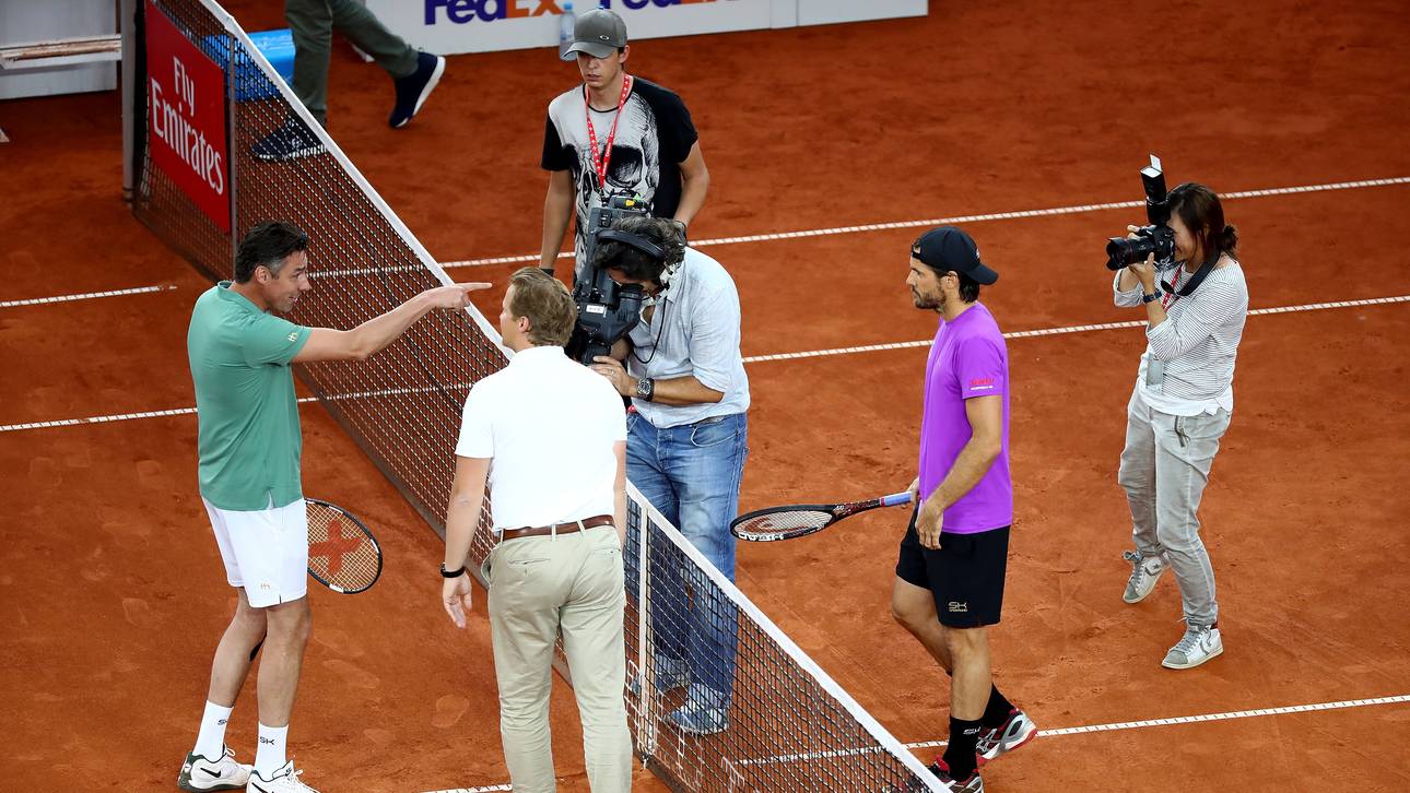 Haas triumphiert im Legenden-Match