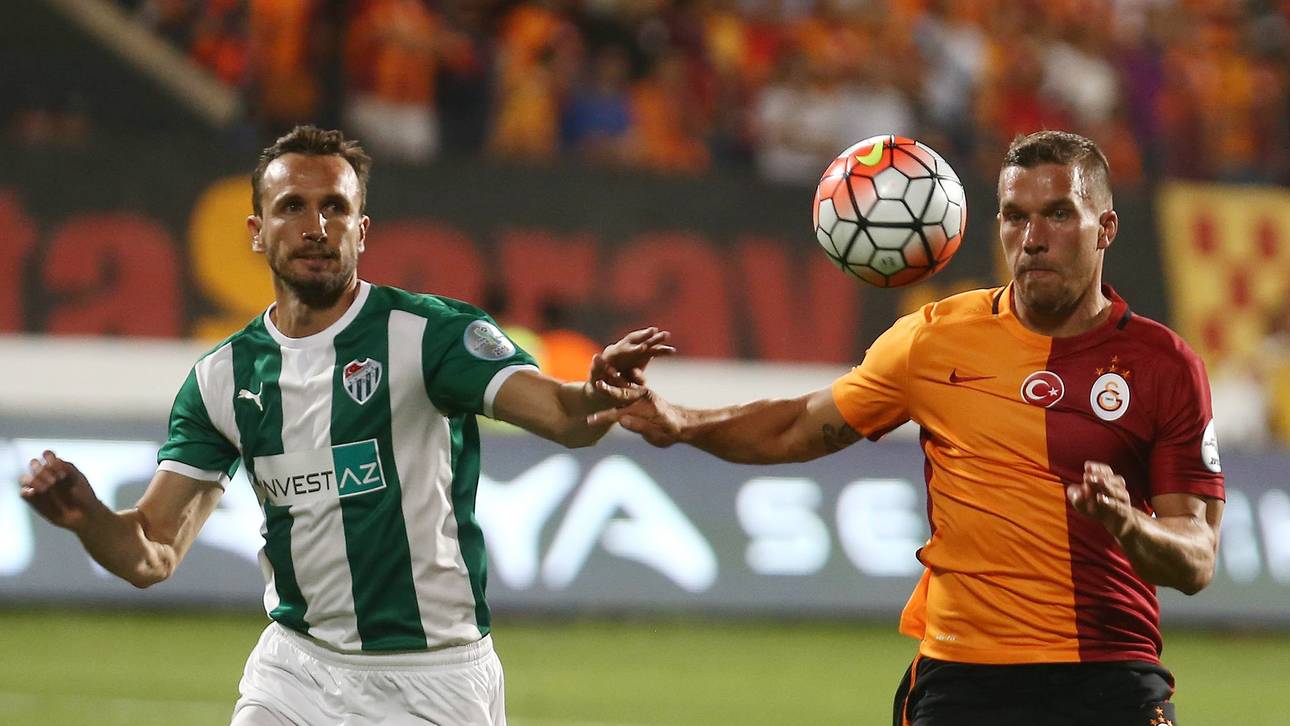 Podolski rettet Galatasaray