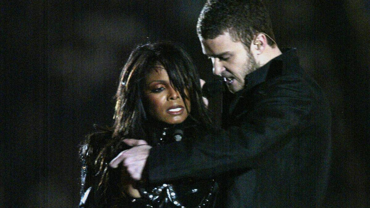 Vergessen hat ihn wohl keiner - den "Nipplegate"-Skandal von Houston am 1. Februar 2004: Während der Halbzeitshow entblößt Justin Timberlake die Brust von Janet Jackson. Ein kurzer Griff und...