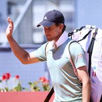 Die Karriere von Dominic Thiem neigt sich dem Ende entgegen. Nun soll der Tennis-Star einem Medienbericht zufolge sein endgültiges Karriereende tatsächlich vorbereiten.