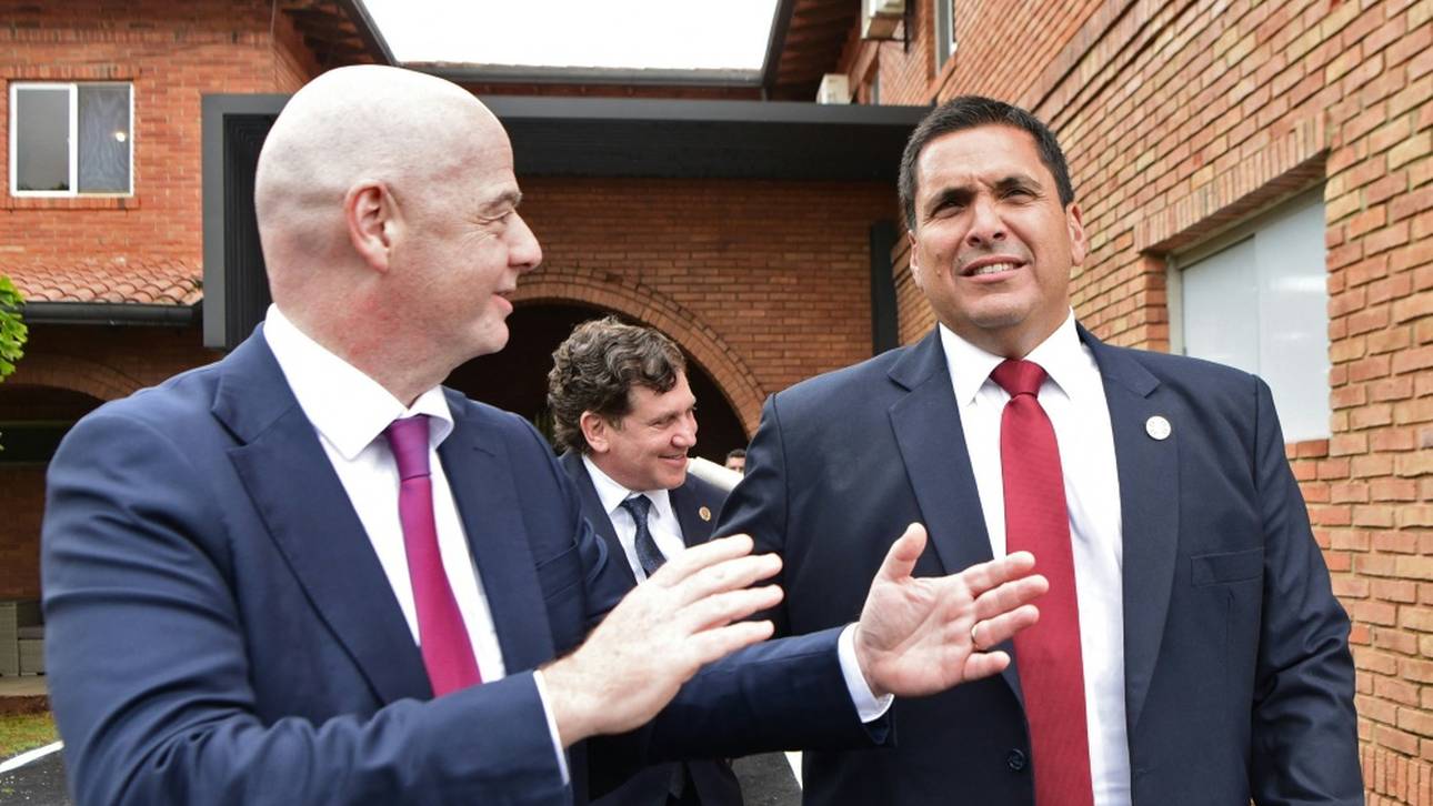 Hier bekommt Infantino Zuspruch