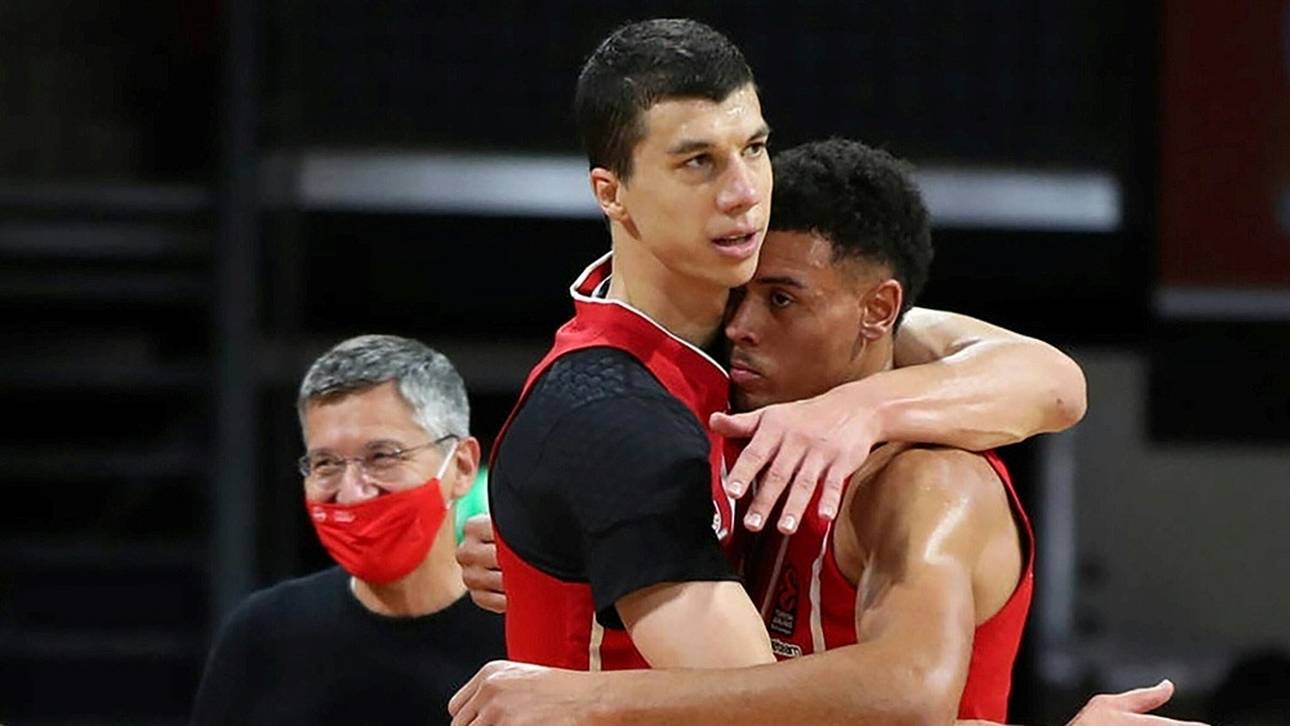 Bayern feiert zehnten Sieg