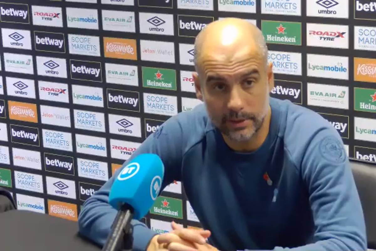 Pep Guardiola legt mit Manchester City den schlechtesten Saisonstart seiner Trainerkarriere hin. Der Coach hat eine Idee, woran das liegen könnte.