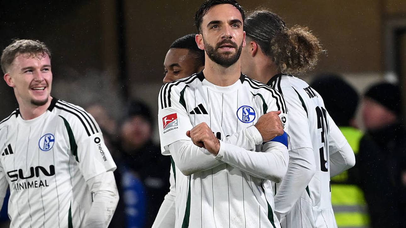 Schalke-Coup beim Spitzenreiter