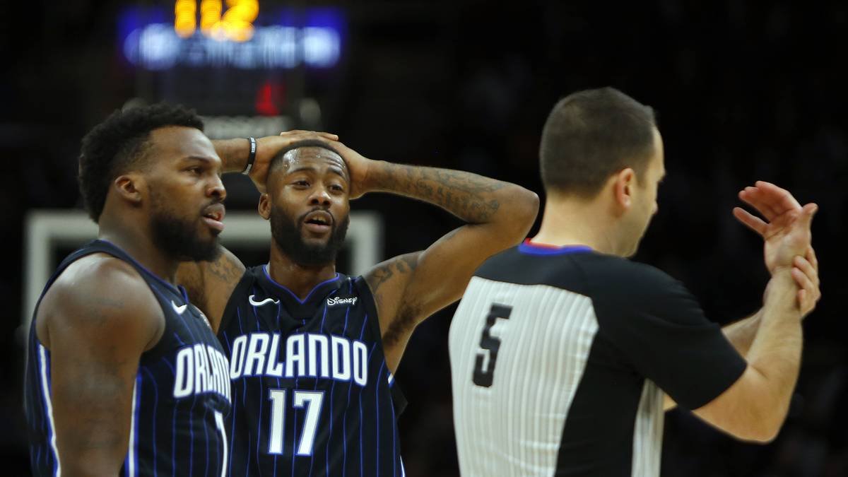 PLATZ 26 - ORLANDO MAGIC (18-43): Orlando versprühte zu Beginn der Saison reichlich Magie, gewann acht der ersten zwölf Spiele. Doch Serien von neun (2x), sieben (1x) und aktuell erneut sieben Niederlagen nacheinander haben das Team auf den Boden der Tatsachen zurückgeholt