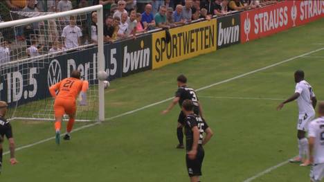 Zweitligist SV Sandhausen ist mit einem erfolgreichen Spiel in den DFB-Pokal gestartet. Rehden musste sich Zuhause mit 0:4 geschlagen geben.