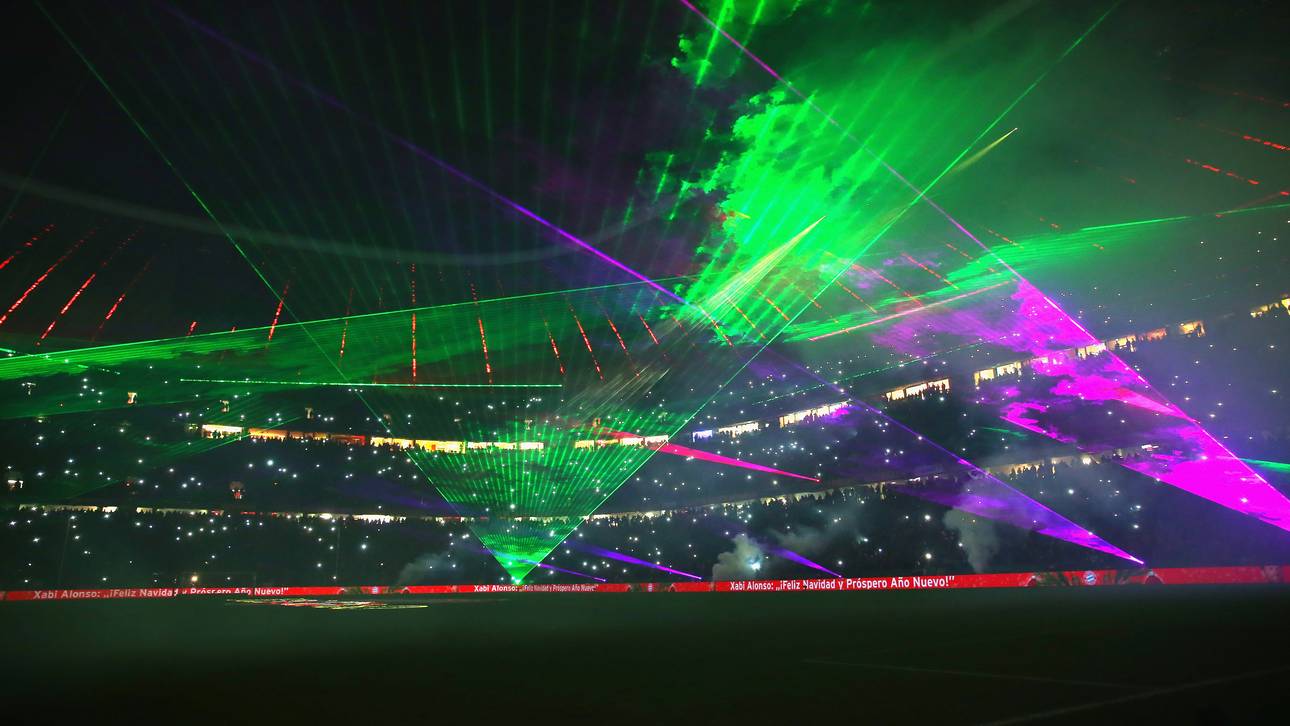 Bayern bedankt sich mit Lasershow