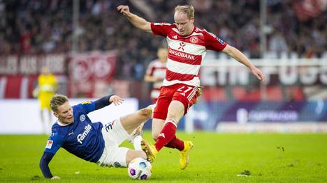 Phil Neumann, Marcin Kaminski, Havard Nielsen und Kollegen klären in letzter Sekunde