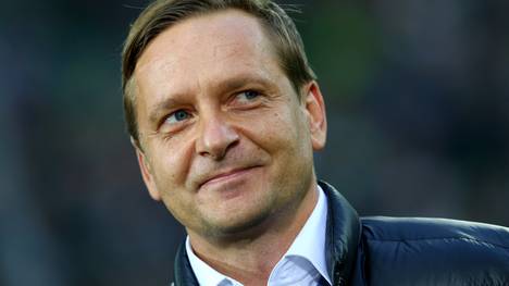 Horst Heldt wird Schalke 04 am Saisonende verlassen