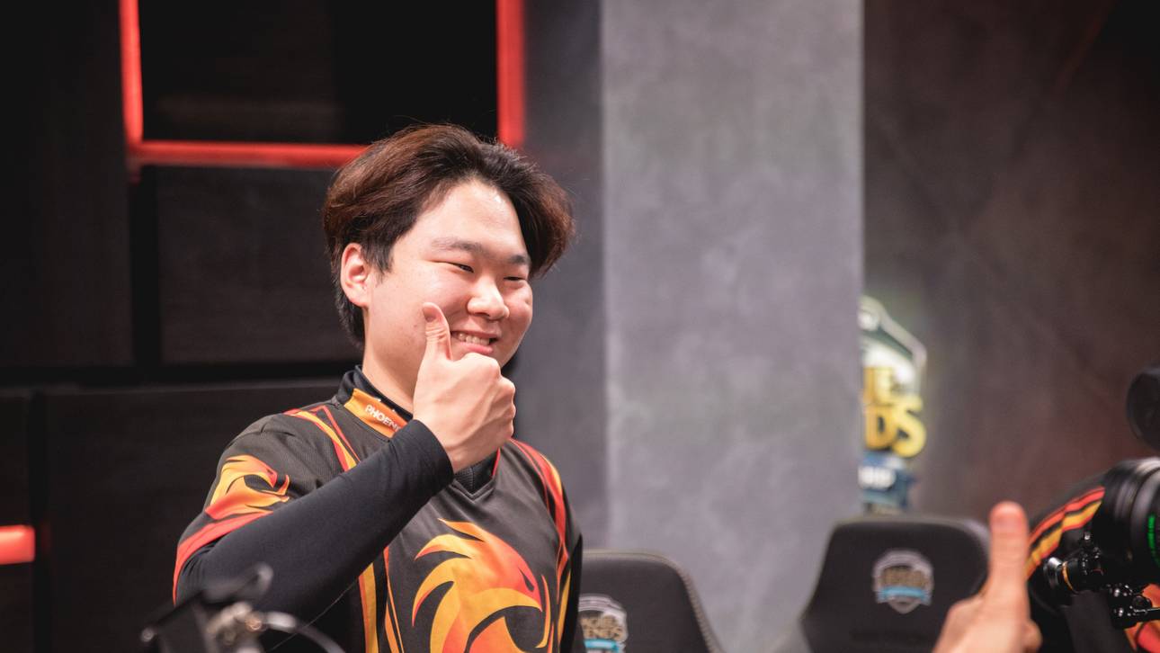 Phoenix1 will sich zurückmelden