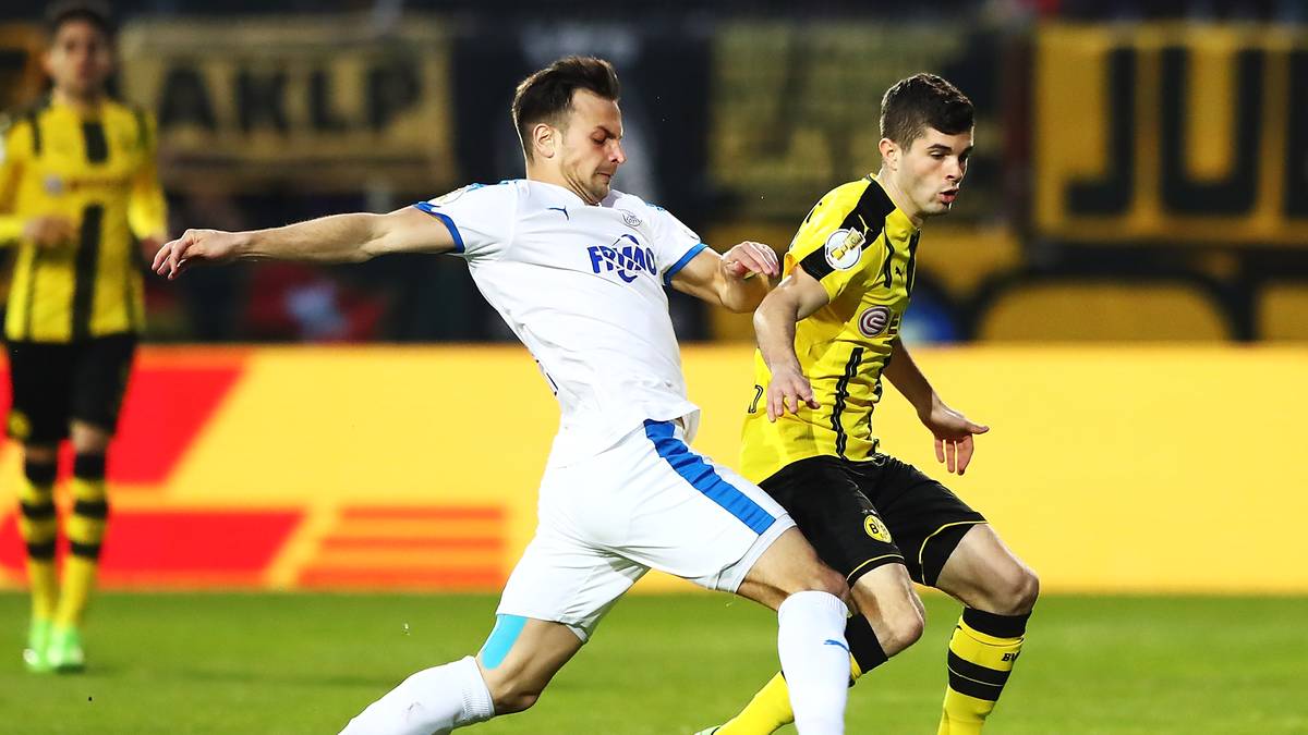 Zweiter Versuch des Viertelfinals im DFB-Pokal zwischen den Sportfreunden Lotte und Borussia Dortmund. Nachdem die Partie vor zwei Wochen abgesagt werden musste, kann nun gespielt werden - in Osnabrück. SPORT1 zeigt die besten Bildes des Spiels