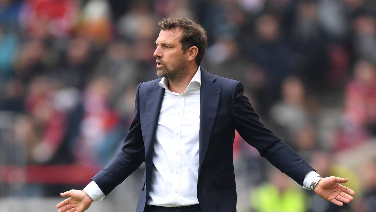 Augsburg zerlegt Weinzierls VfB