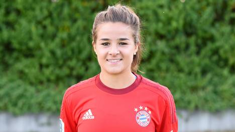 Nationalspielerin Lena Lotzen bleibt den Frauen des FC Bayern treu