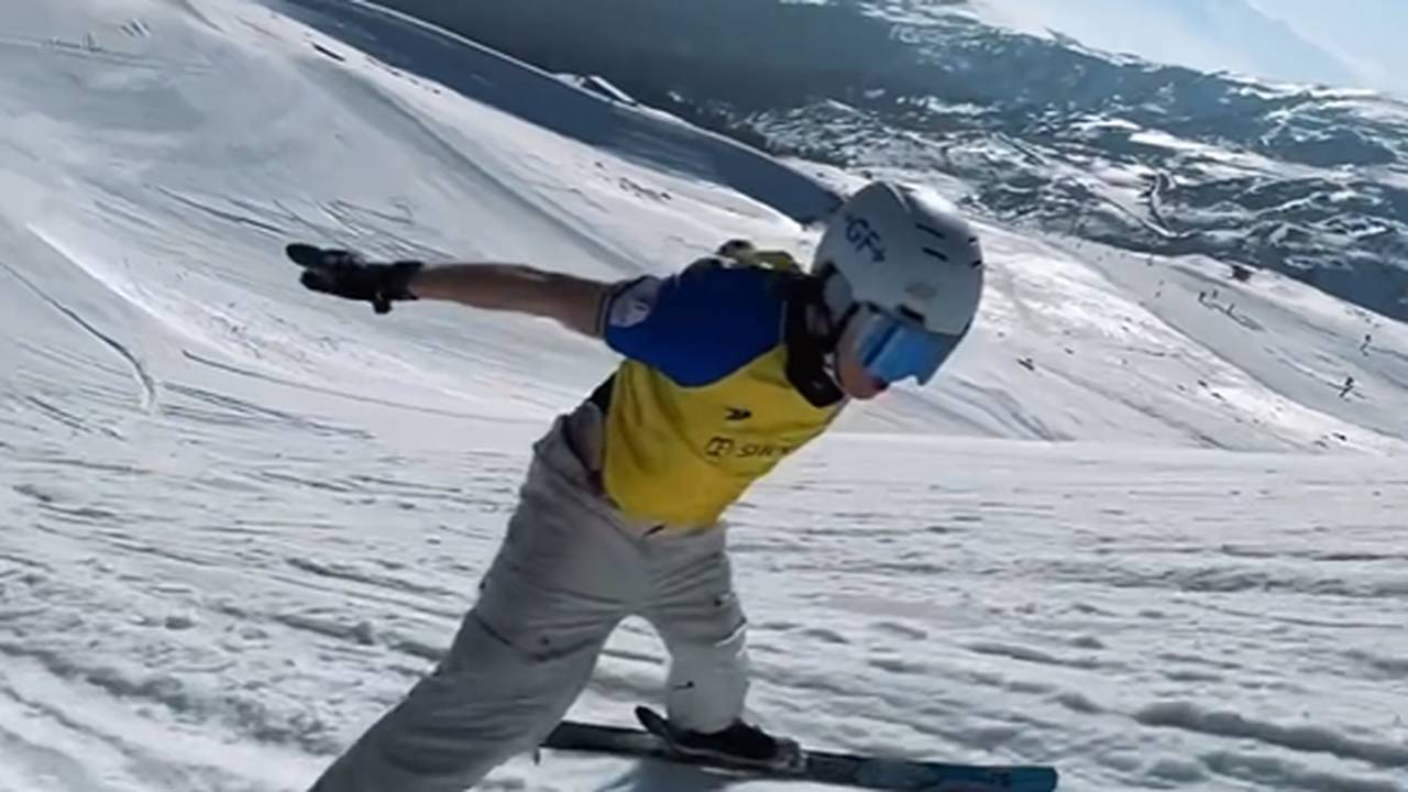 Ski-Freestyler macht Ronaldo-Jubel in der Luft und bekommt ein Like von CR7