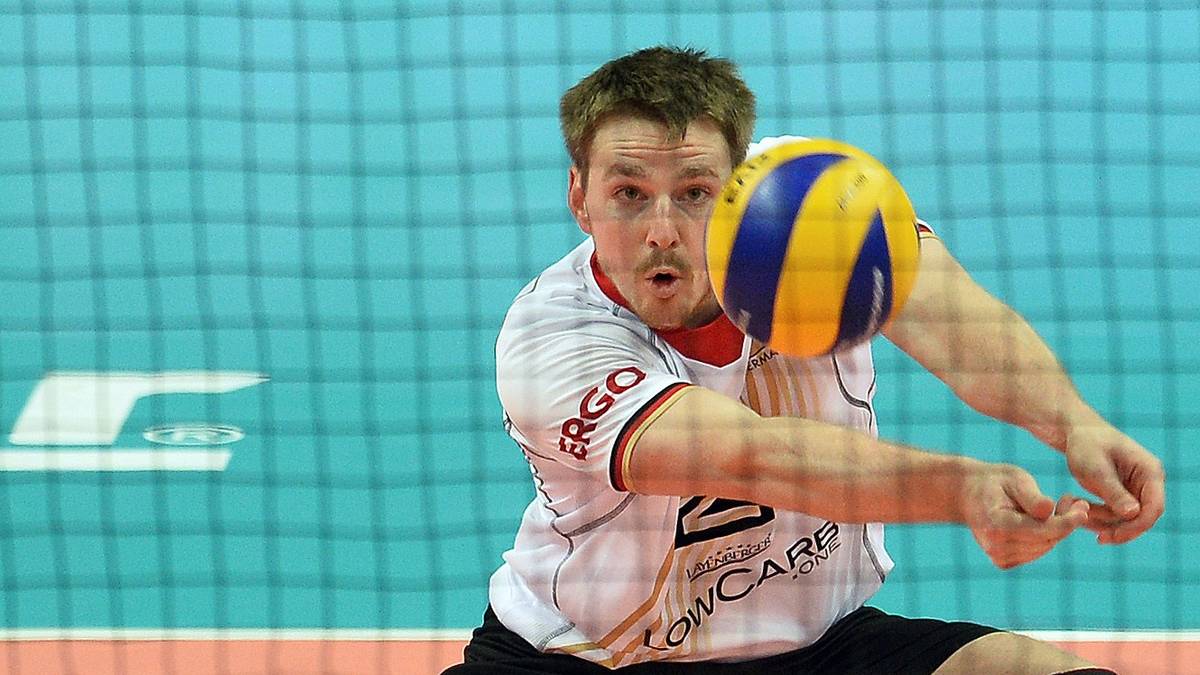 Auf dem Weg zum ersehnten Titel wartet auf das Team um Libero Markus Steuerwald allerdings noch ein hartes Stück Arbeit. Immerhin: Sowohl in der Liga als auch im Supercup bezwang der VfB den amtierenden Triple-Sieger aus Berlin