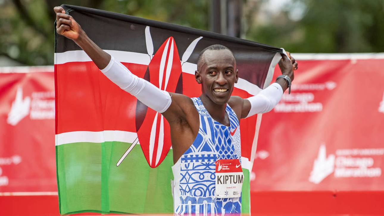 Kelvin Kiptum nach seinem Weltrekord in Chicago