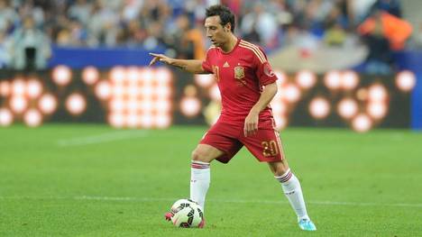 Santi Cazorla steht mit Real Oviedo vor dem Abstieg aus LaLiga - und offenbar kurz vor dem Karriereende. Der 41-jährige Spanier verriet auf einer Pressekonferenz, bald eine Entscheidung zu verkünden.