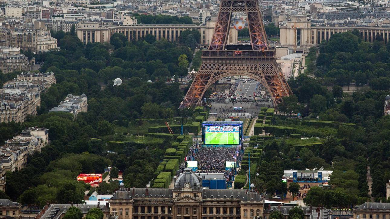 Schweigeminute für Orlando bei EM