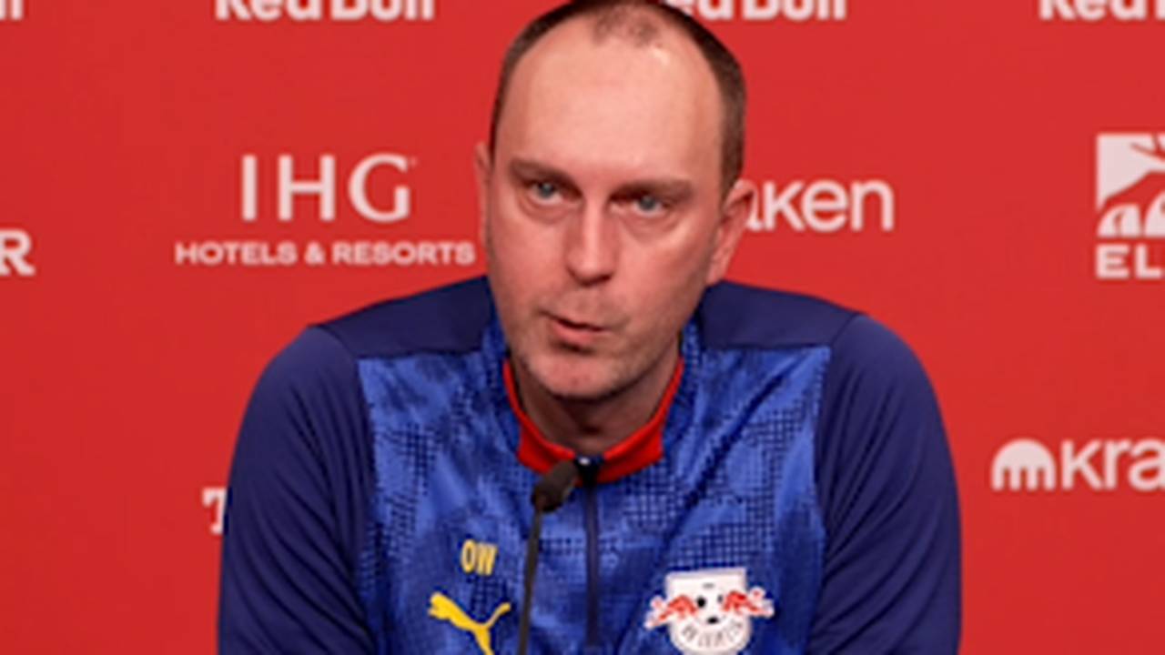 Ole Werner scherzt nach Reporterfrage zu DFB-Juwel