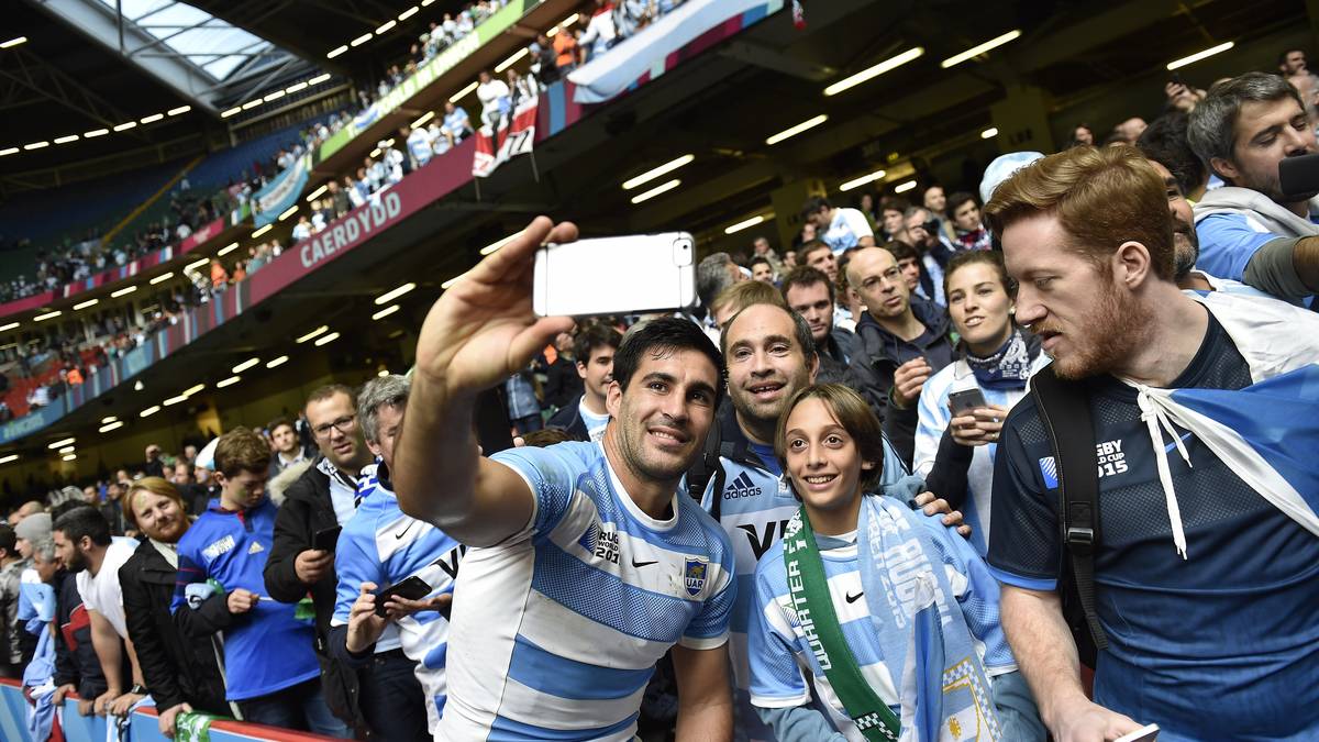Die Argentinier schießen derweil bereits Selfies mit ihren glücklichen Fans
