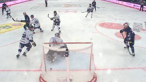 Die Highlights der Eishockey-Partie EHC Red Bull München - Iserlohn Roosters aus der DEL im Video.