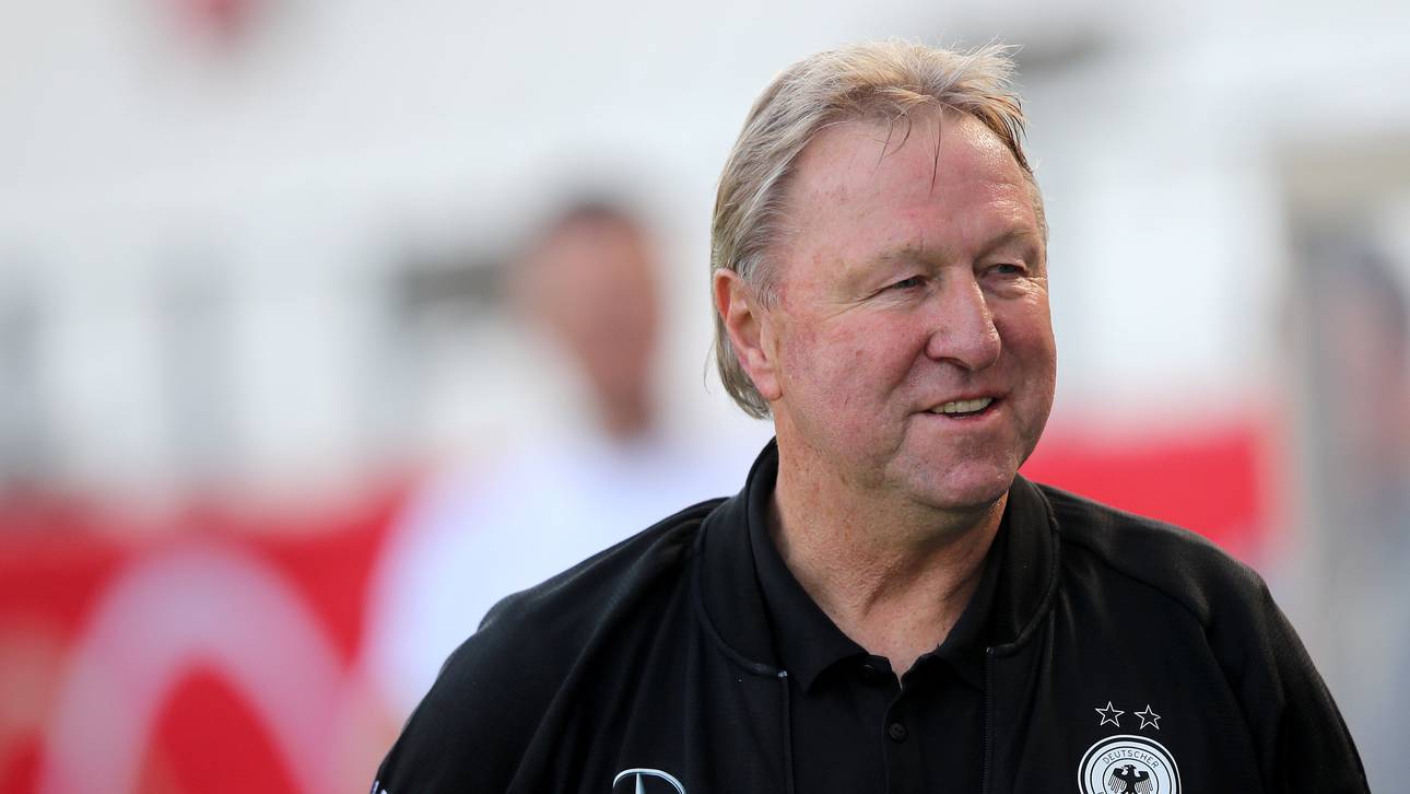 Hrubesch mit Preis geehrt