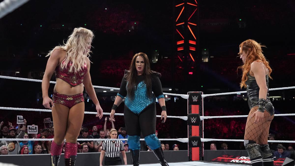 Am Ende machen Flair, Lynch und die massive Nia Jax es unter sich aus