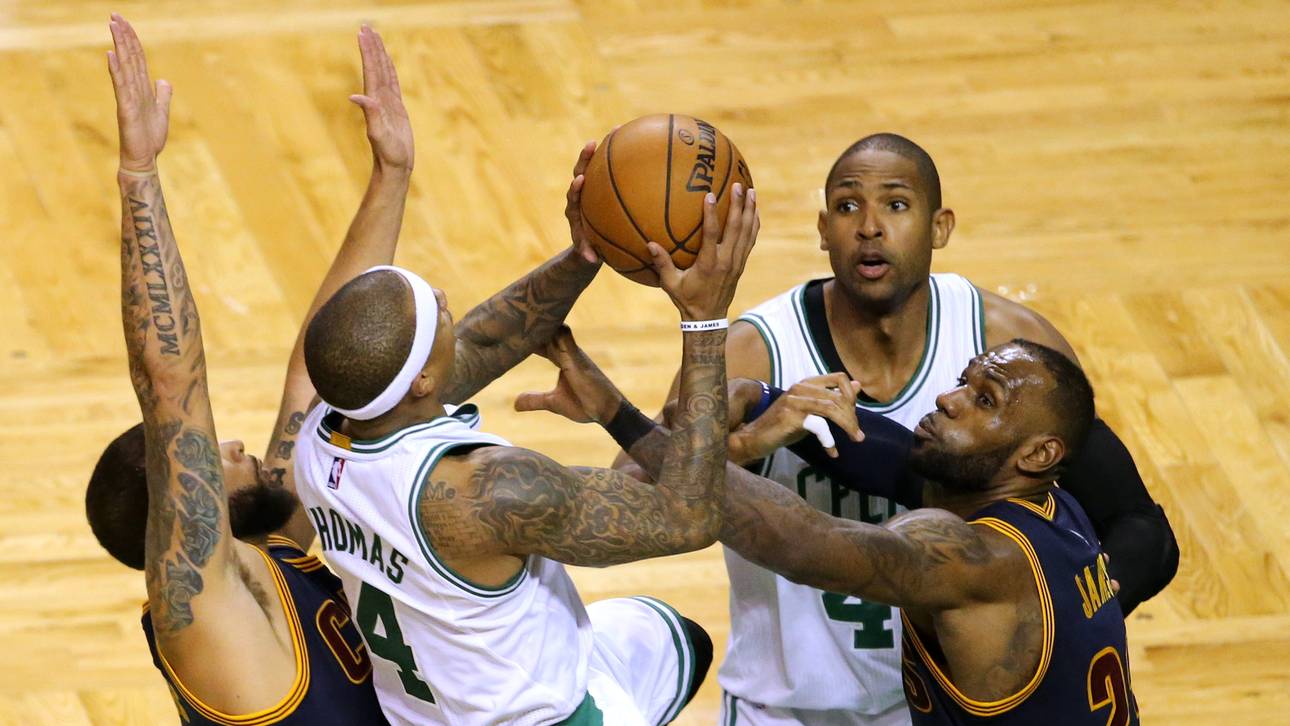 LeBron mit Gala und Beinahe-Crash