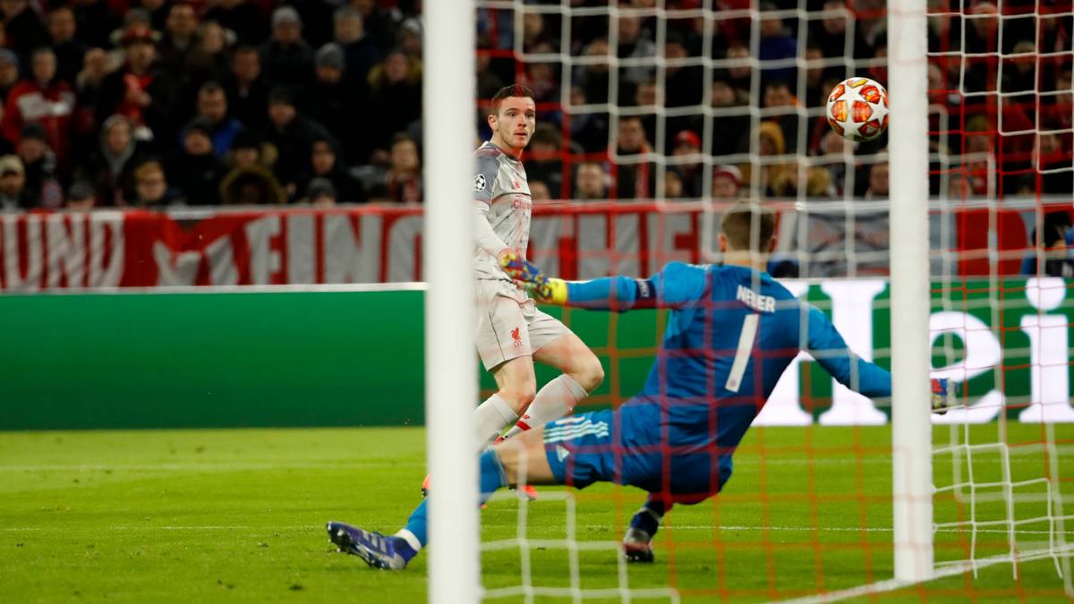 ANDY ROBERTSON: Erst weitgehend beschäftigungslos, da Bayern fast jeden Angriff über die andere Seite spielt. Nutzt den Freiraum, um sich nach vorne einzuschalten und fast das 2:0 zu machen (35.). Vergisst dabei aber offenbar seinen eigentlichen Job und lässt Gnabry vor dem 1:1 entwischen. Hat auch danach Probleme mit dem flinken Münchner, die die Bayern aber zu selten ausnutzen. SPORT1-Note: 4