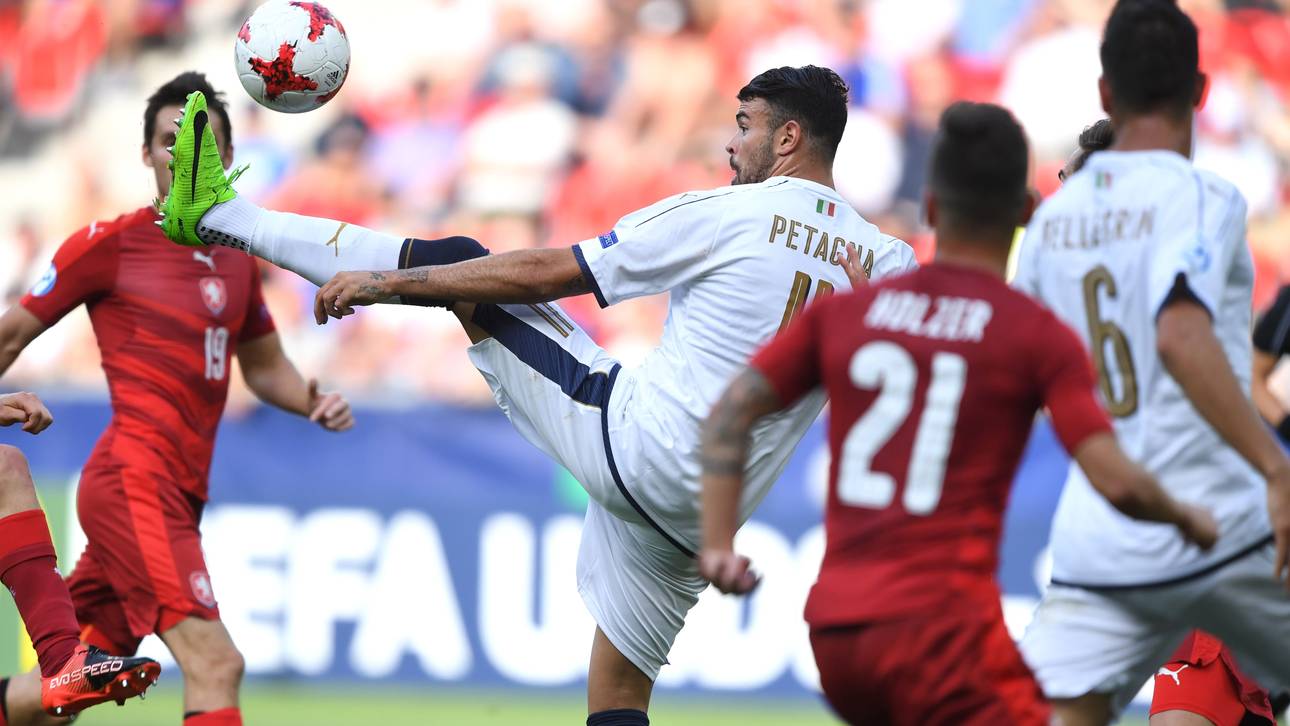 Italien patzt gegen Tschechien