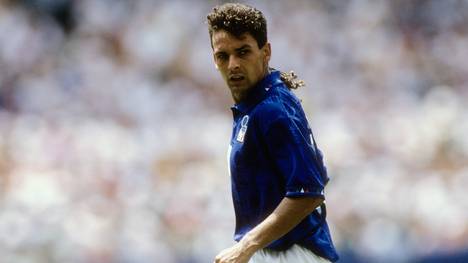 Roberto Baggio, die italienische Legende, die sie "Il Divin Codino" nannten, das göttliche Zöpfchen. Einer der besten Fußballer der 90er, aber auch eine tragische Figur seines Landes.