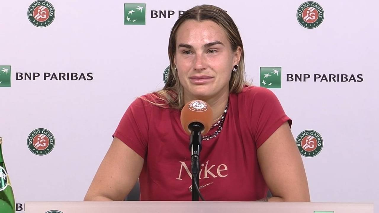 Diamanten-Halskette! Tennis-Star ganz ungeniert