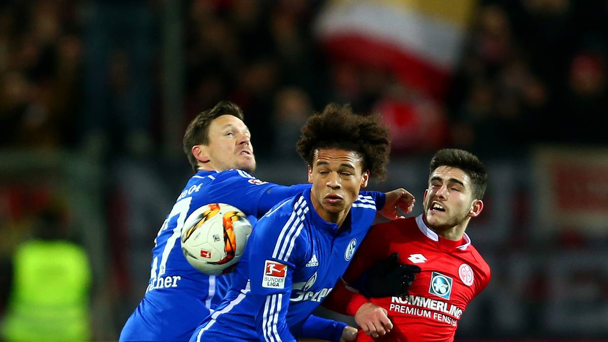 Die Gäste versuchen, den Druck hoch zu halten, finden aber nur selten die Lücke in der Mainzer Defensive