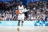 Kapitän Dennis Schröder prognostiziert der deutschen Basketball-Nationalmannschaft trotz des anstehenden Umbruchs eine vielversprechende Zukunft. 