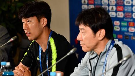 FBL-WC-2018-KOR-PRESSER