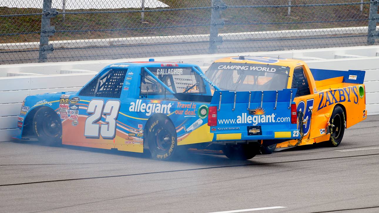 Erst Truckcrash, dann Ringkampf