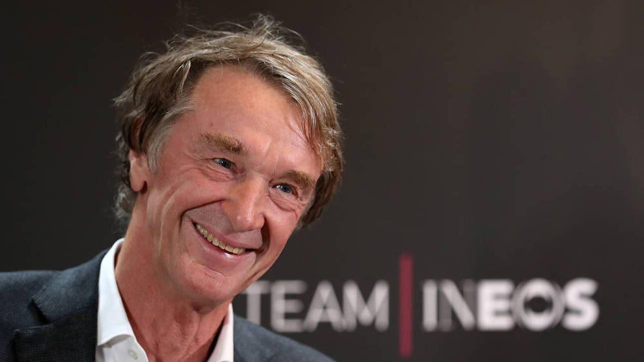 Die Fans verbinden mit dem milliardenschweren Unternehmer Jim Ratcliffe Erfolgshoffnungen