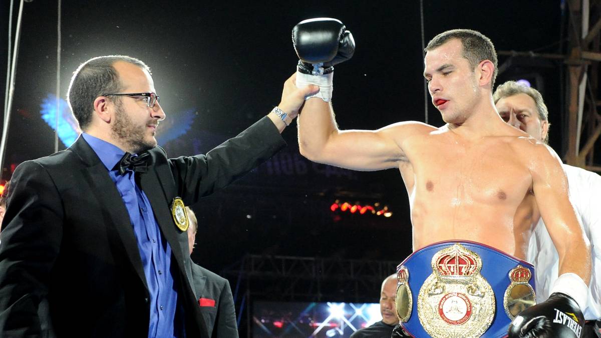 RANG 1 - Tschudinow vs. Navarro, 170.000 Zuschauer: Die Open Air Bike Show im russischen Wolgograd wurde im Jahr 2013 zur Stätte der größten Besucherzahl im Boxen. Teilweise wird sogar von 200.000 Gästen gesprochen. Tschudinow sicherte sich gegen Jorge Navarro mit einem Knockout den internationalen WBA-Titel im Mittelgewicht