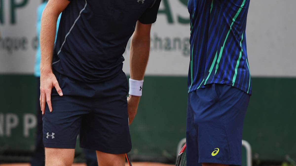 Soares jedenfalls klaut sich die Ball-Taktik, um Murray seinen eigenen Kommentar zukommen zu lassen