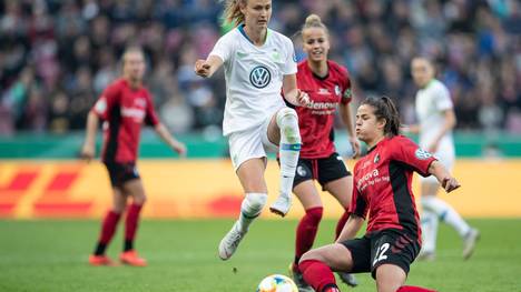 Mit dem SC Freiburg verliert Lena Lotzen 2019 das Pokalfinale gegen Wolfsburg