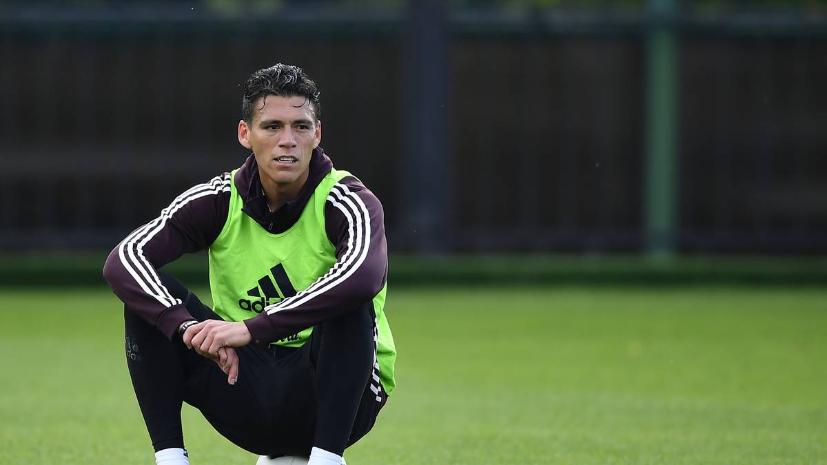 Moreno (92 Länderspiele) spielt bei San Sebastian in Spanien und verfügt ebenfalls über ein robustes Zweikampfverhalten. Hat diese Saison aber nur 15 Ligaspiele gemacht. An Hummels kommt er nicht ran. Punkt für Deutschland - 2:1