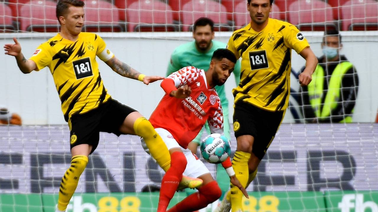 Transfermarkt: Borussia Dortmund an Jeremiah St. Juste von Mainz interessiert