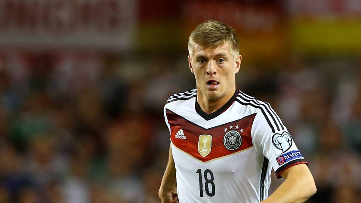TONI KROOS: Der Spanien-Legionär sorgte mit seinem Volleyschuss in der 6. Minute für eine frühe Chance. Sein Freistoß-Chip auf Müller (8.) war originell, auch sonst hatte er wesentlich mehr Ideen als bei seiner schwachen Leistung in Irland. SPORT1-NOTE: 3