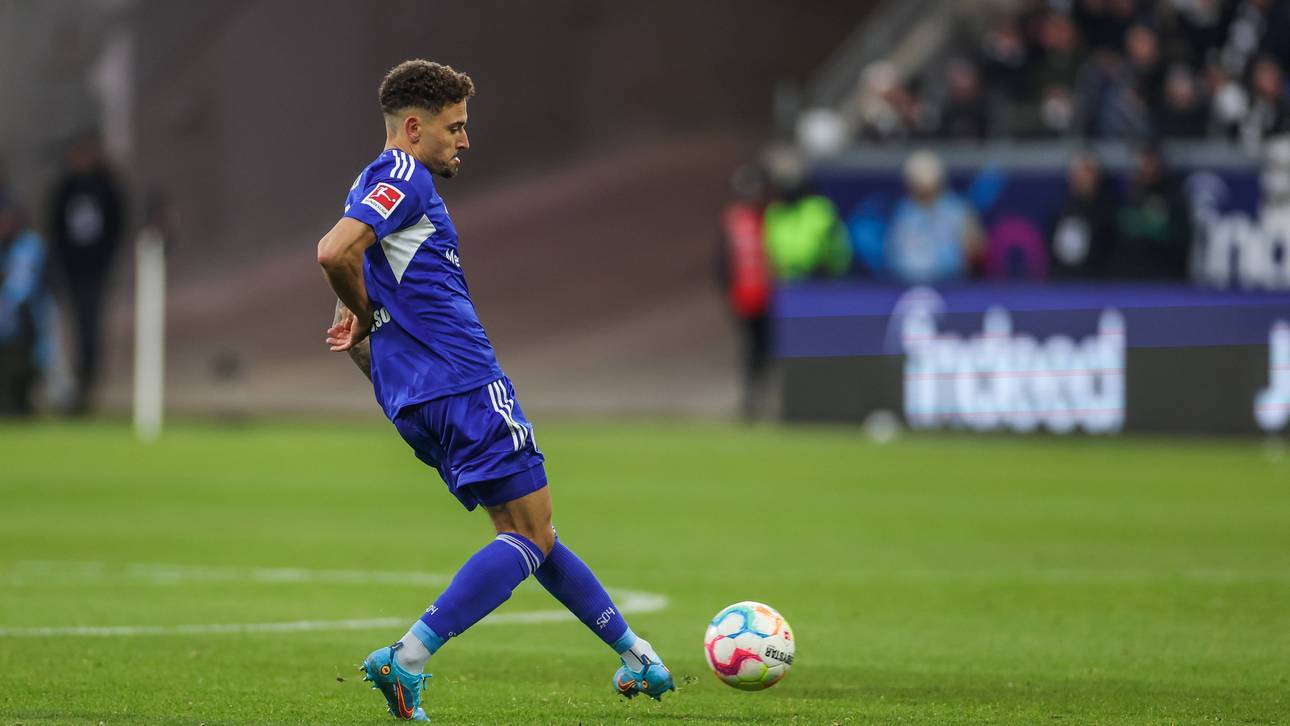 Schalke gibt Stürmer ab