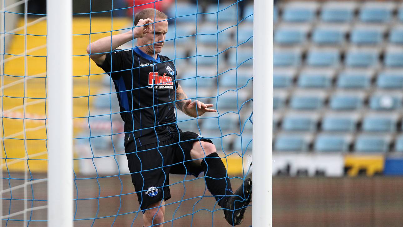 Spitzenreiter Paderborn nur Remis