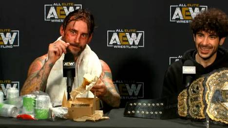 CM Punk (l.) löste nach AEW All Out einen gigantischen Eklat aus