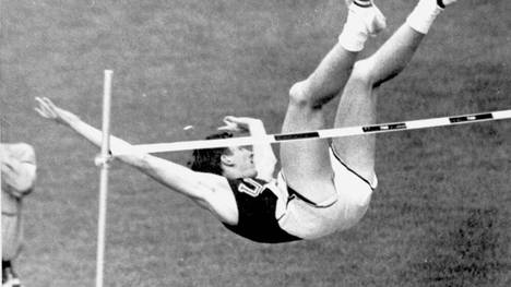 Dick Fosburg revolutionierte mit seinem "Fosbury-Flop" den Hochsprung