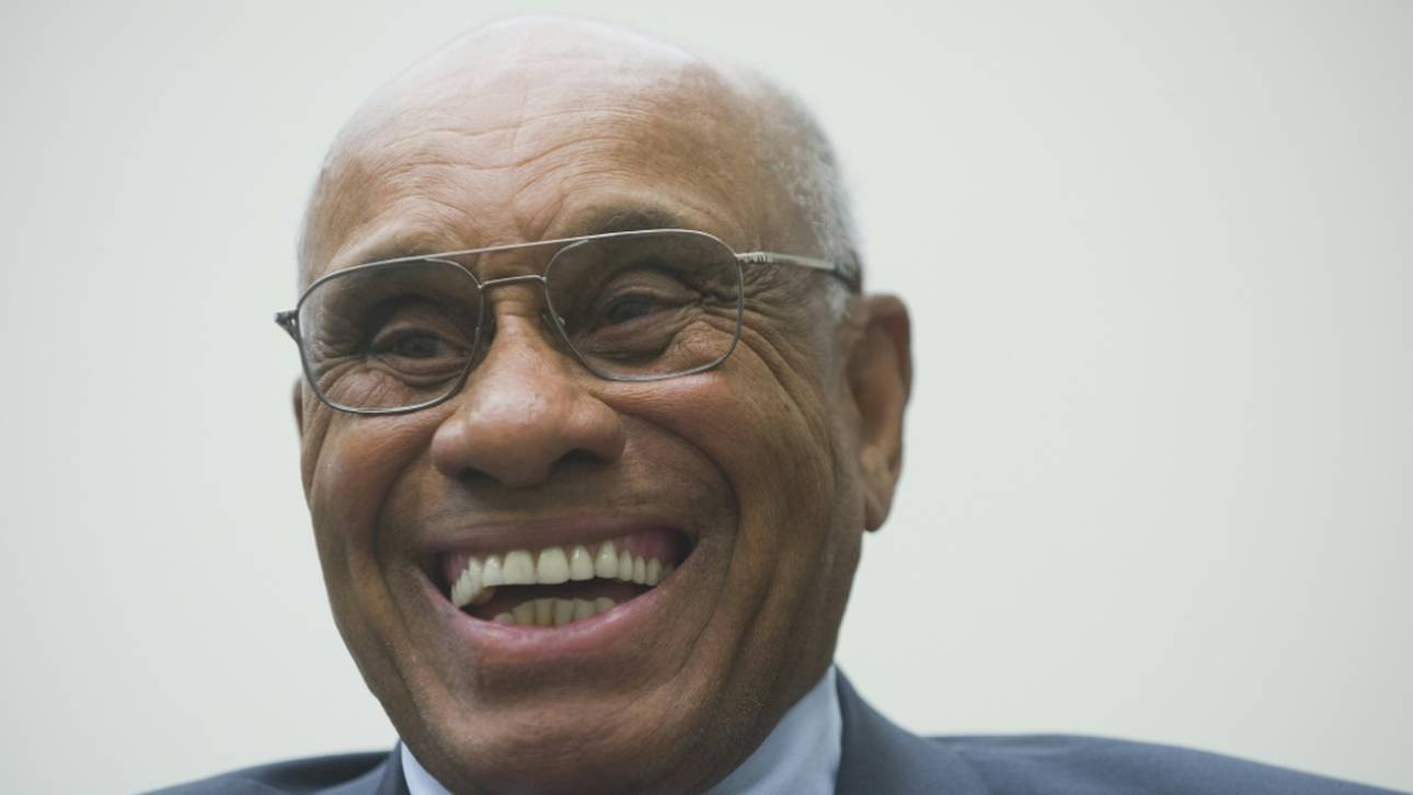 Bruins ehren ersten schwarzen Spieler